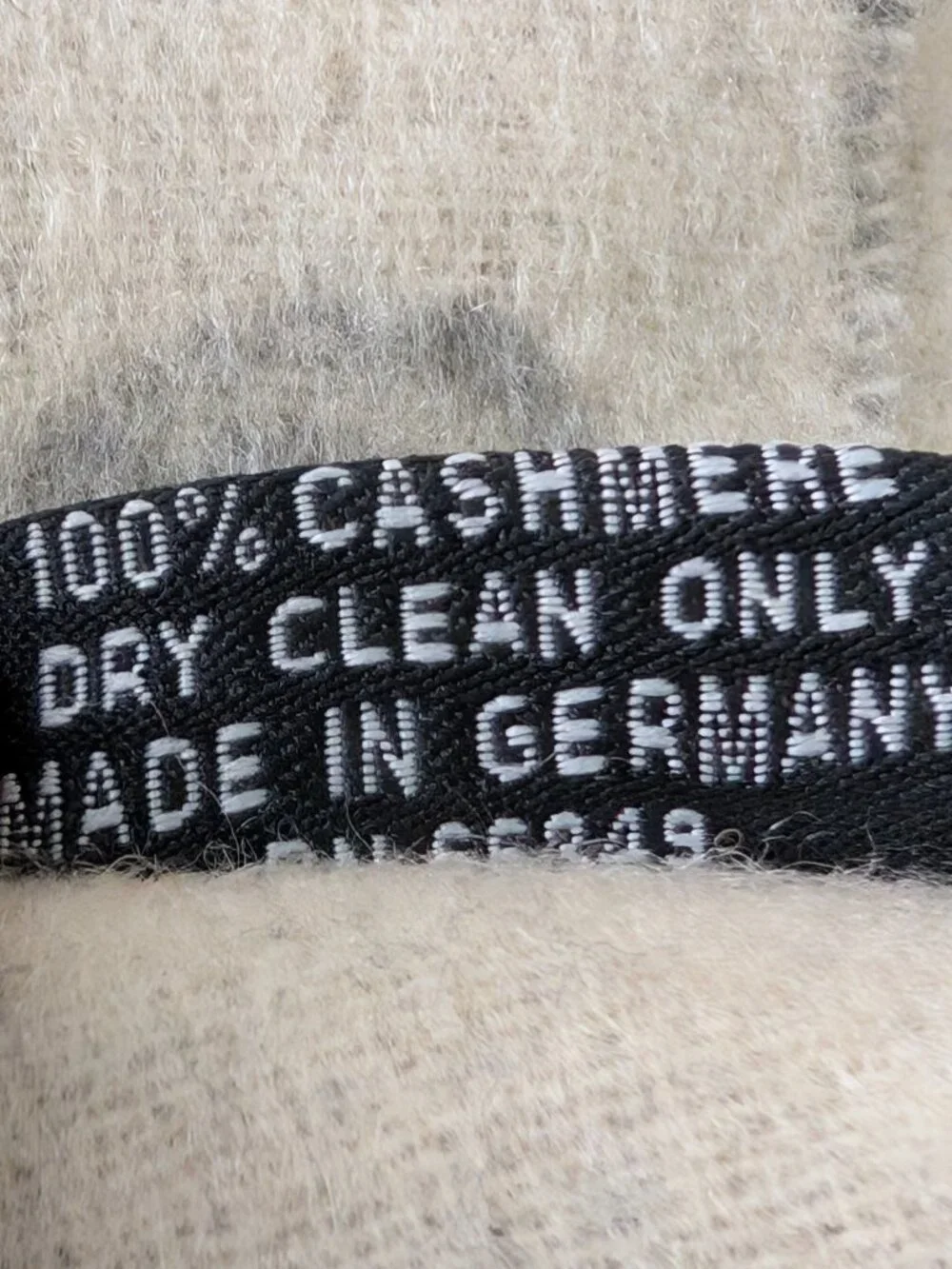 Sutton Cashmere reversable leaf